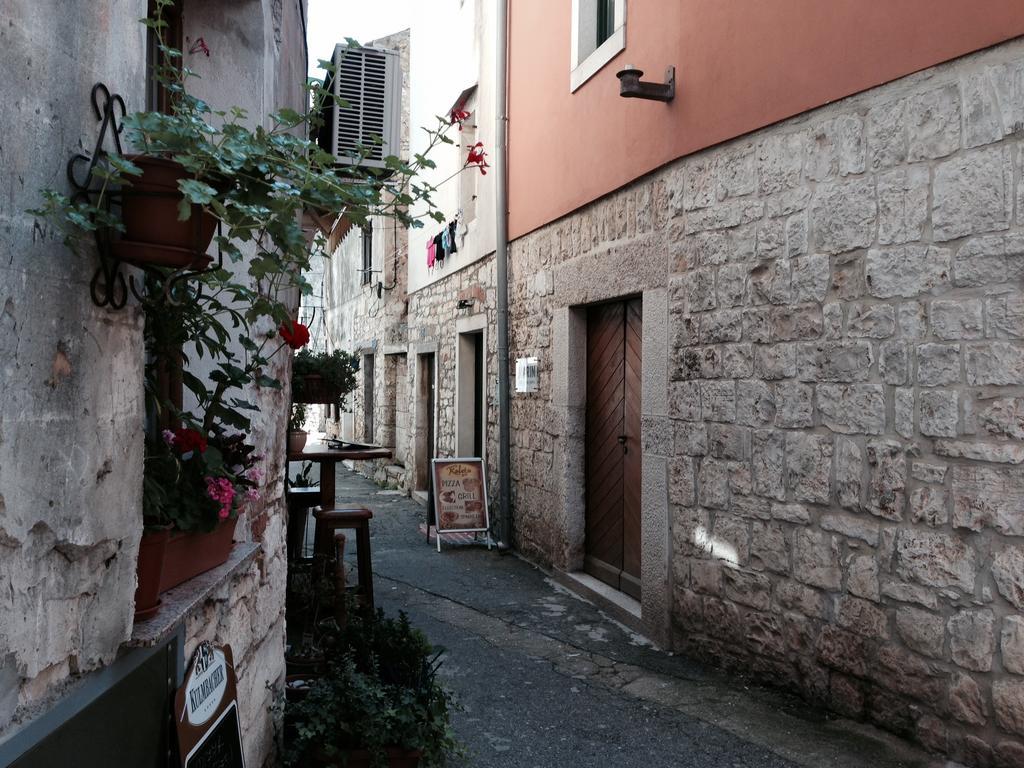 Apartment Old Town Umag Oda fotoğraf