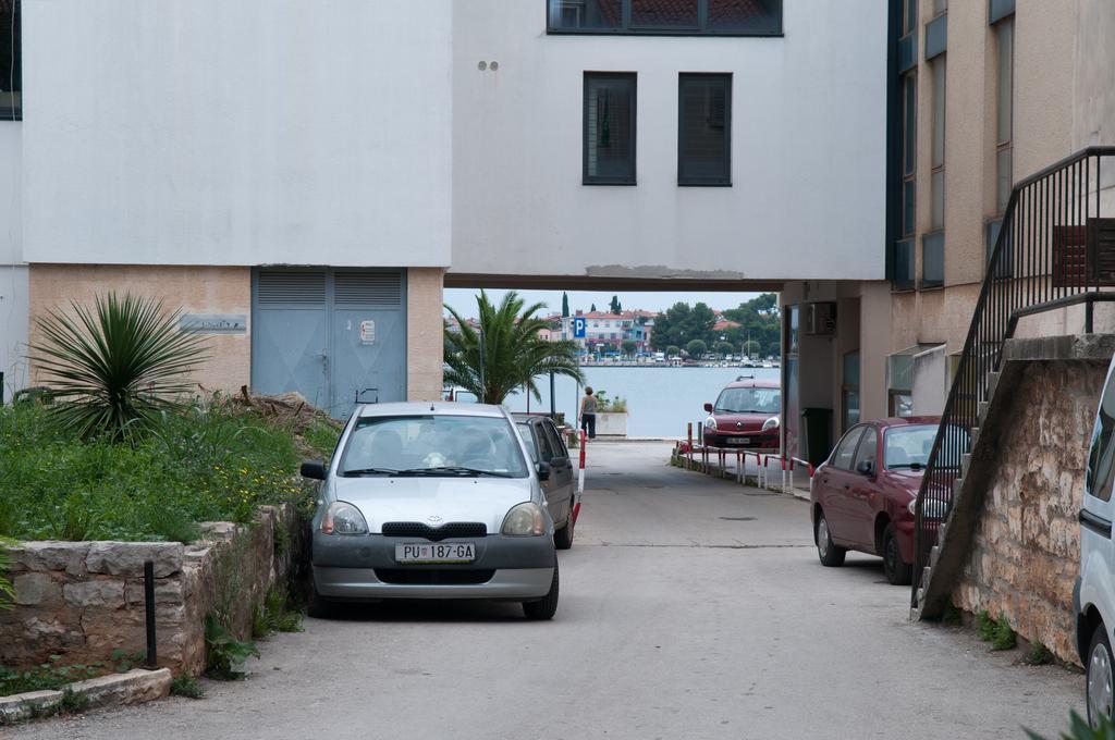 Apartment Old Town Umag Oda fotoğraf
